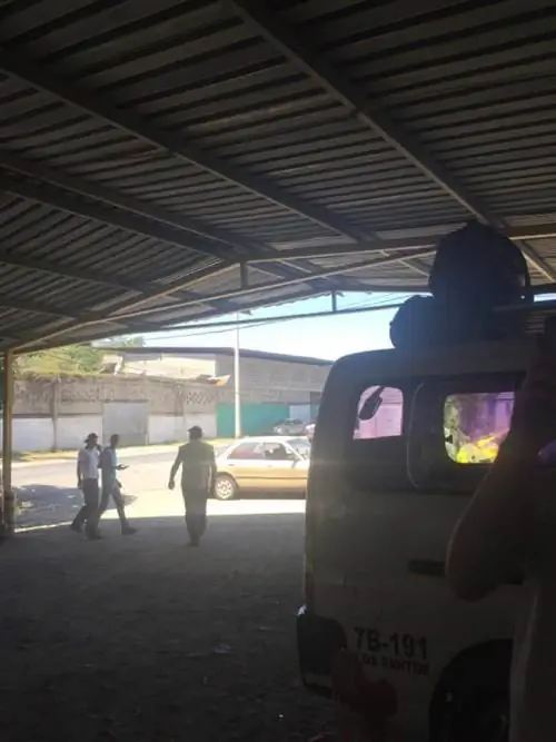 Изолированная автобусная станция Алан привел нас к