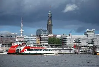 Морской гамбургский круиз на лодке по реке Эльбе