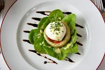 Немецкая кухня с французским акцентом в CARLS Bistro and Brasserie