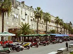 Южная стена дворца, Сплит