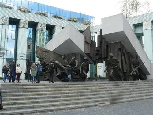 Памятник борцам Варшавского восстания