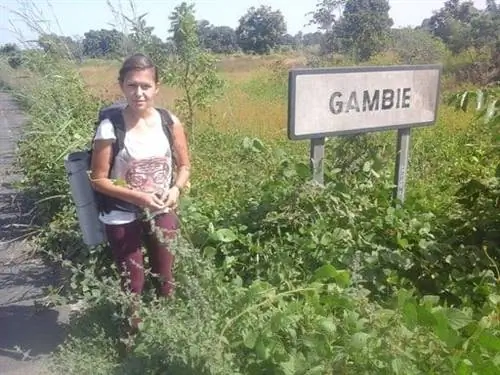 Пересечение границы в Западной Африке с Гамбией.