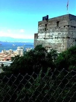 Мавританский замок в Гибралтаре.