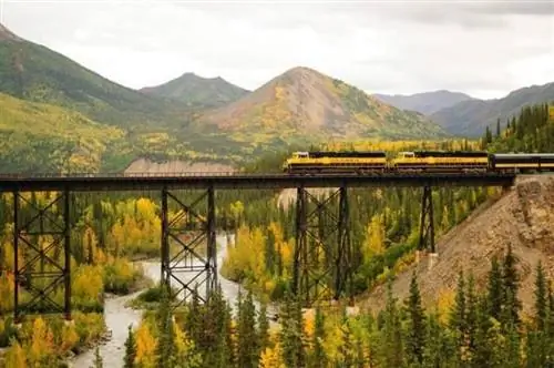 Звезда Денали (фото любезно предоставлено Alaska Railroad alaskan Звезда Денали (фото любезно предоставлено Alaska Railroad alaskan