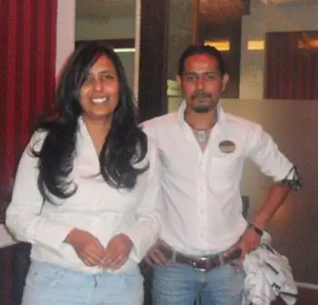 С Алексом, ответственным за мою новую прическу.