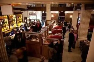 Ресторан Ройя. Фото Меган Капоцци Роу.