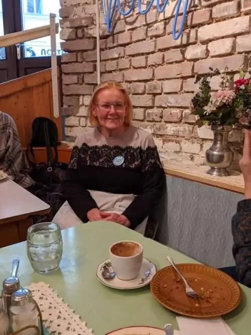 Элена - одна из принимающих бабушек, или Омас, которые могут обслуживать вас в Vollpension.