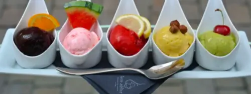 Терре Аделис.