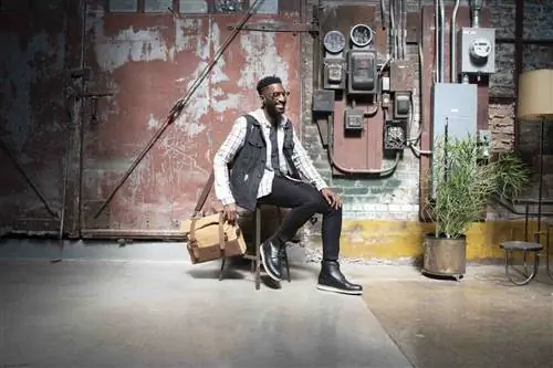 Milwaukee Boot Company: новые продукты Rolltop Messenger Bag