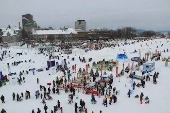 Карнавал в Кьюбесе с высоты. Фото Кэтлин Бродхерст