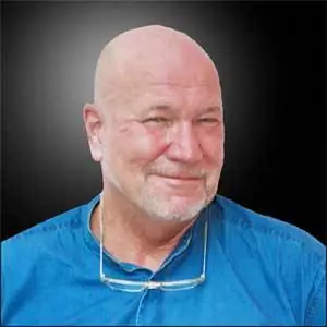 Автор Рэнди Уэйн Уайт.