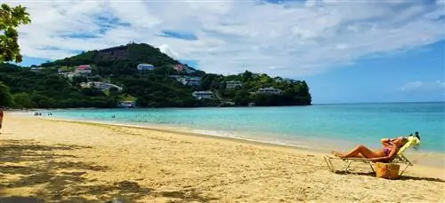 BBC Beach Grenada была нашей первой остановкой.