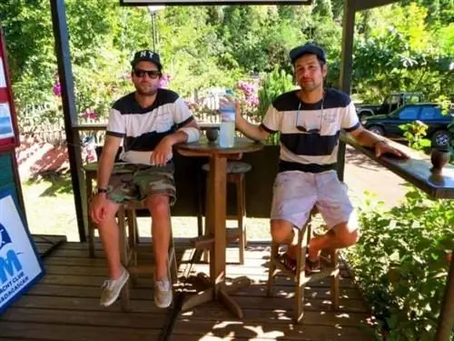 Дайян Росс, двое из владельцев/шкиперов Парусного коллектива.