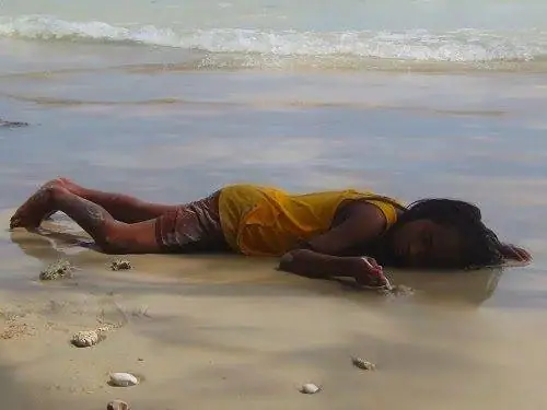 Ганнелинг Гогена в волнах.