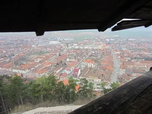 Прекрасная панорама города с Брашовской крепости. Прекрасная панорама города с Брашовской крепости.