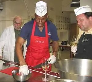 Кулинарные курсы в Eataly: больше пьют, чем готовят
