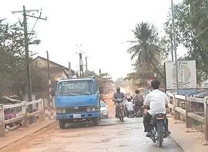 Выберите путь и придерживайтесь его; надеюсь, все остальные обойдут вас.