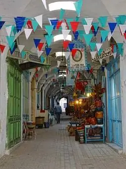 Базары в Медине Туниса. Фото с Pixabay.