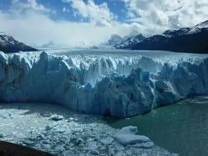 Вид на ледник Перито-Морено с подиума