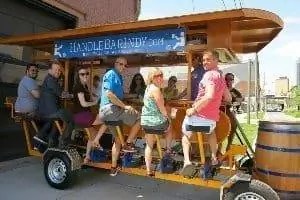 HandleBar. Indy - это вечеринка с музыкой.