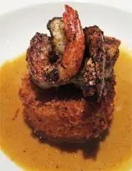 Креветки и фритты в ресторане Hot Hot Fish House, Бирмингем, Алабама.