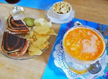 Похлебка из лобстера и сэндвич с крабовым мясом в Lighthouse Inn and Restaurant в Сил-Харборе