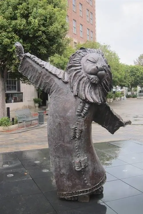 Статуя MGM Льва Льва, Калвер-Сити, Калифорния. Статуя MGM Льва Льва, Калвер-Сити, Калифорния.