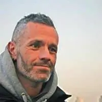 Энрике является членом Couchsurfing с 2006 года и имеет более 150 рекомендаций.