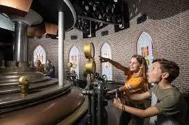 Новый аттракцион «Водяной волк» позволяет гостям своими глазами увидеть, как бы работала самая большая паровая машина. (madurodam.nl)