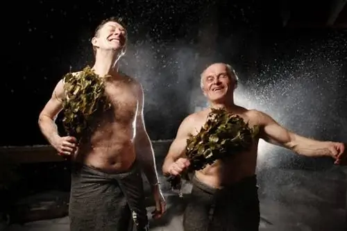 Березовые ветки якобы обладают омолаживающими свойствами для кожи.