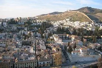 Дворец Альгамбра и многое другое в Гранаде, Испания