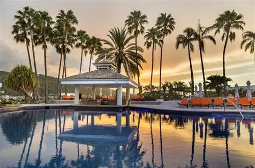 Лунный дворец на Ямайке