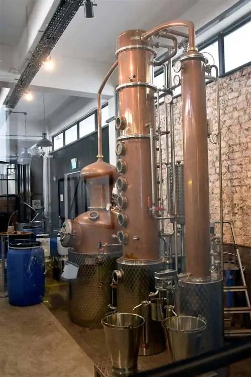 Винокурня Brass Lion в Сингапуре.