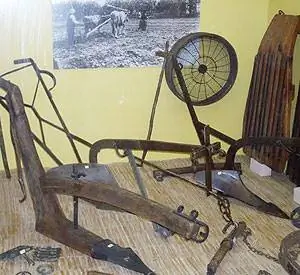 Сельскохозяйственные инструменты в Музее фольклора