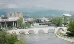 Вид на реку Вардар и Каменный мост.