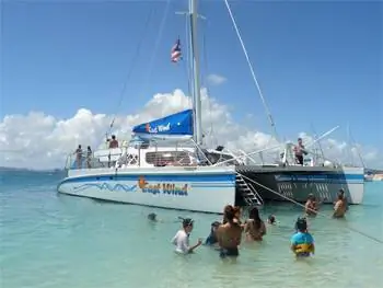 Неторопливое плавание на «Восточном ветре» - отличная идея в Пуэрто-Рико. фотографии Кейт Хартшорн.