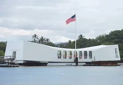 Мемориал USS Arizona в Перл-Харборе