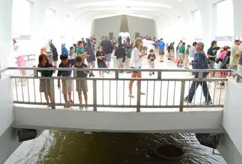 Мемориал USS Arizona в Перл-Харборе