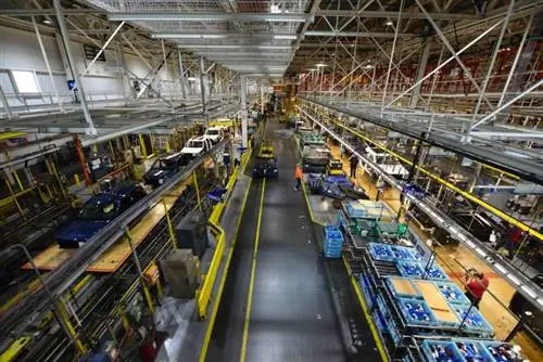 Чисто американское упорство построило величайшее производственное предприятие Америки, Ford Rouge Factory.