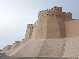 Стены Хивы, бывший невольничий рынок