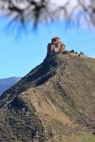 Вид на церковь Метехи через реку Кура (Кура) из моего общежития в старом городе