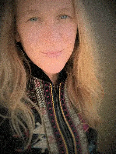 Ли Энн Хенион