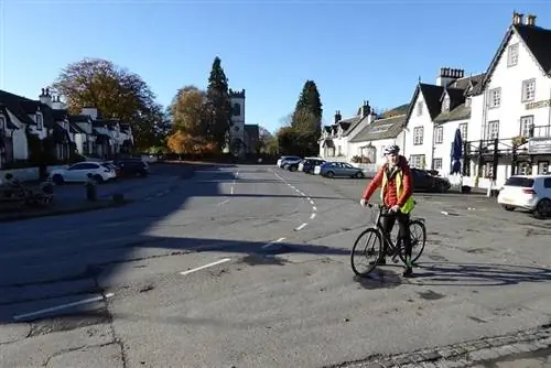 Езда на велосипеде в Кенморе, Шотландия
