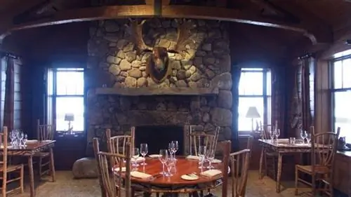 Столовая ресторана Lake Placid Lodge Artisans.