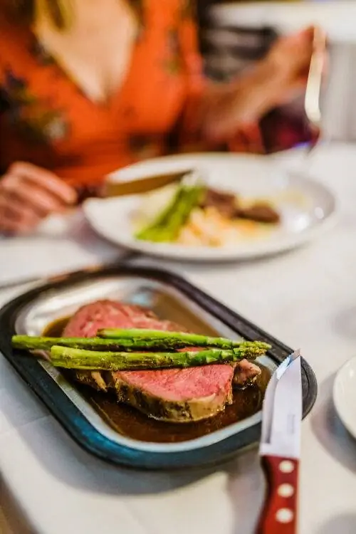 Quinns Prime Rib2 ©Marianne Wiest Photography 1