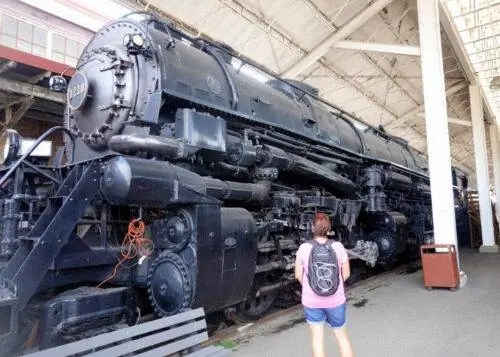 Локомотив 1218 в Роаноке Локомотив 1218 в Роаноке