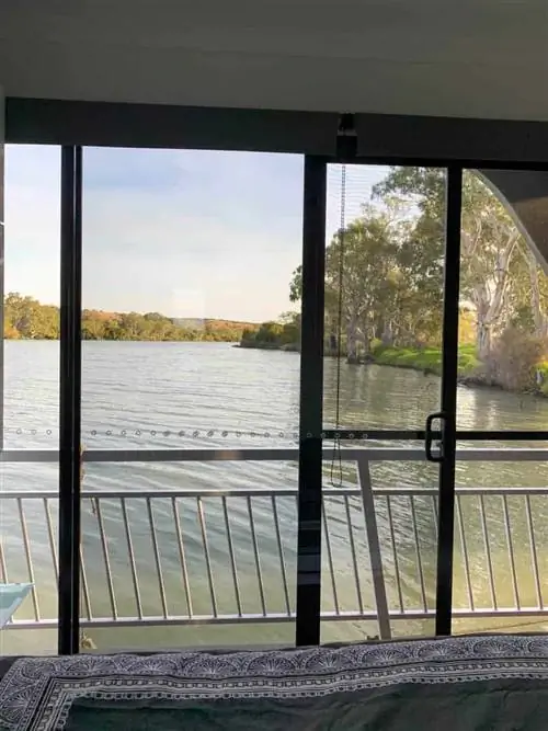 Вид на спальню