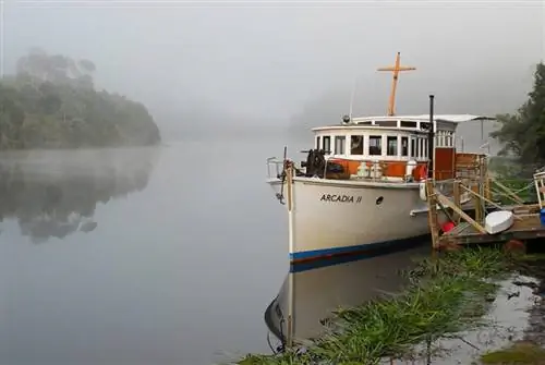 MV Acadia 11, вдоль реки Пиман в Тасмании.