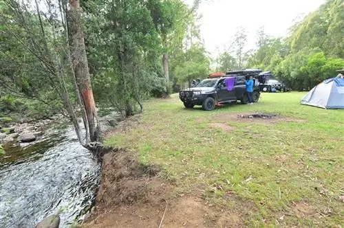 Лагерь в кемпинге Rivers Edge - это красота