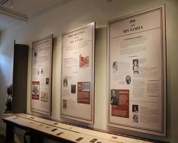Экспонаты Национального исторического музея Эдгара Аллана По